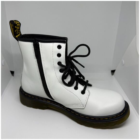 DR MARTENS Youth 1460 Patent Leather Lace Up White Boots - Picture 6 of 8
